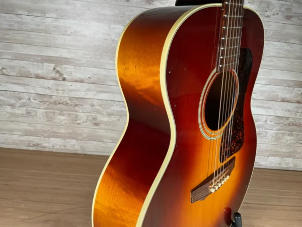 Guild GF-30 Sunburst Grand Concert Used