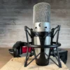 Shure KSM32 Cardioid Condensor Microphone