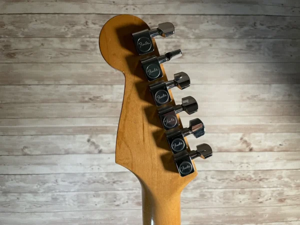 2Fender USA Standard Stratocaster 1992 Fender USA Standard Stratocaster 1992