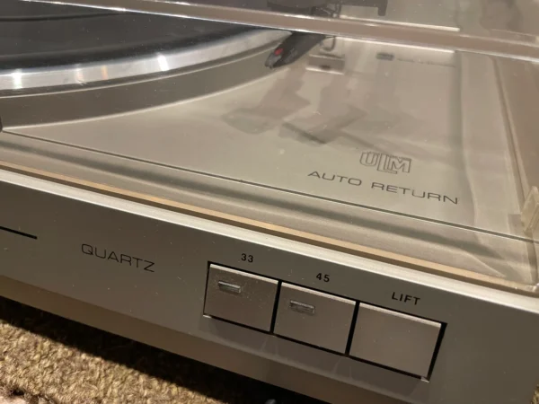 3Dual CS616Q Direct Drive Turntable Dual CS616Q Direct Drive Turntable