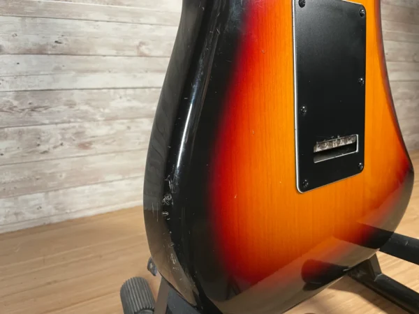 4Fender USA Standard Stratocaster 1990 Sunburst Used Fender USA Standard Stratocaster 1990 Sunburst Used