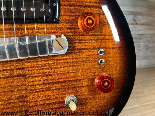 4Paul Reed Smith SE 'Paul's Guitar' Black and Gold Sunburst Paul Reed Smith SE 'Paul's Guitar' Black and Gold Sunburst
