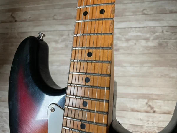 5567Fender USA Standard Stratocaster 1990 Sunburst Used Fender USA Standard Stratocaster 1990 Sunburst Used