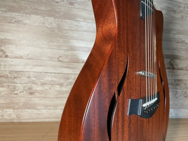 Taylor T5z Classic Acoustic Hybrid Mahogany