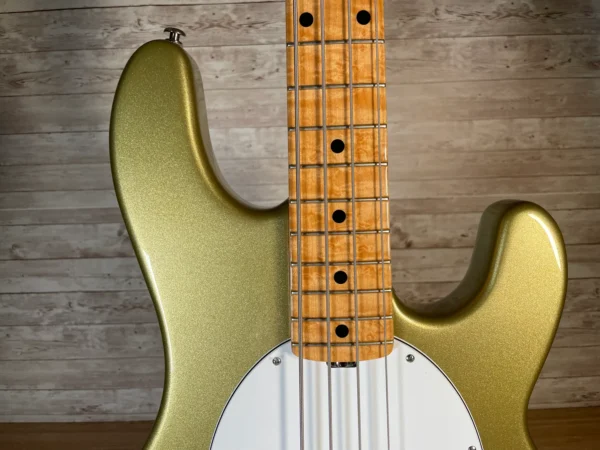 Ernie Ball Classic Stingray 4 El Dorado Gold Used