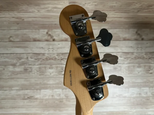 Fender MIM Deluxe Jazz Bass