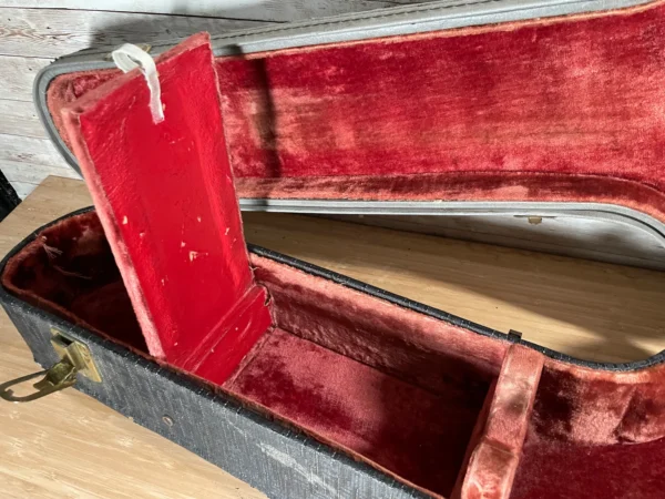 Guild CE-100D Hollow Body 1968 Used2 Guild CE-100D Hollow Body 1968