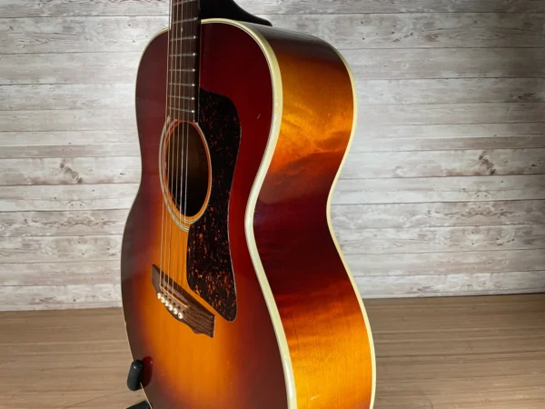 Guild GF-30 Sunburst Grand Concert Used