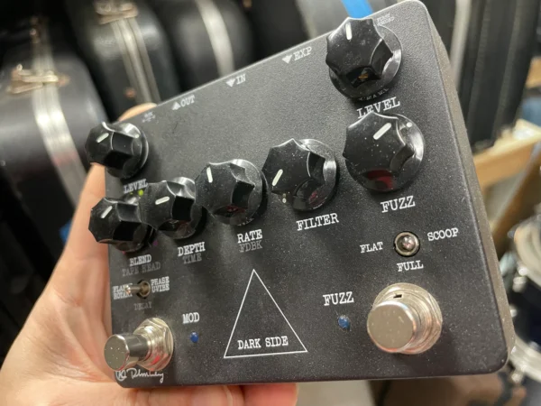 Keeley Dark Side Fuzz Delay Modulation