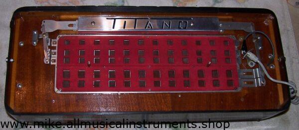 Titano Cosmopolitan SN 17648 - 44 keys CATRARO Reeds32 Titano Cosmopolitan SN 17648 - 44 keys CATRARO Reeds