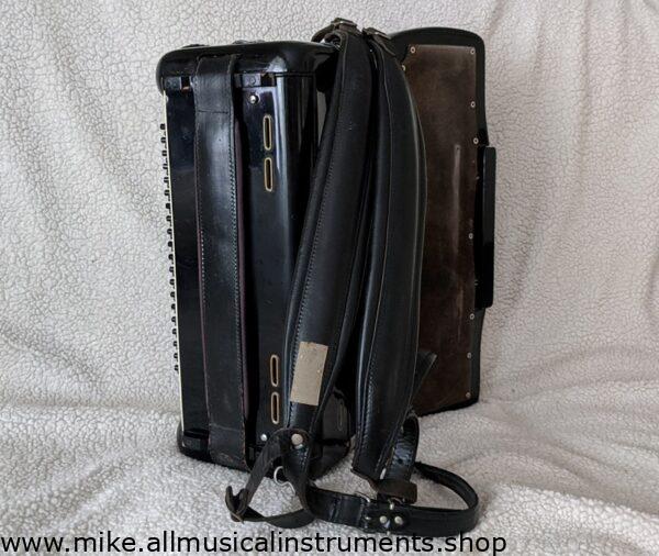 Titano Cosmopolitan SN 17648 - 44 keys CATRARO Reeds6 Titano Cosmopolitan SN 17648 - 44 keys CATRARO Reeds