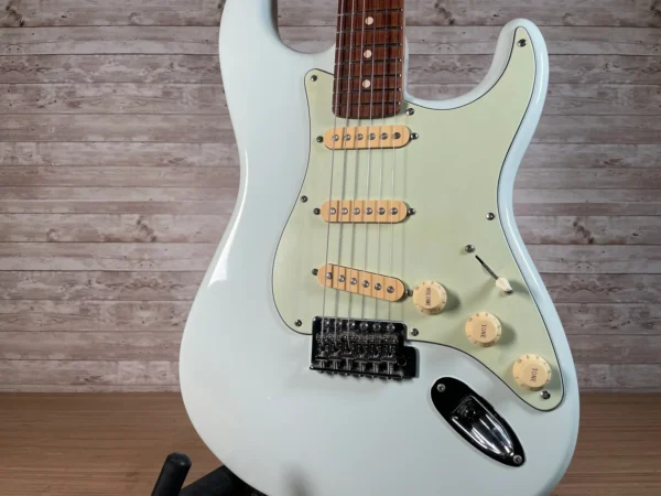 Boutique Custom Parts Stratocaster Sonic Blue