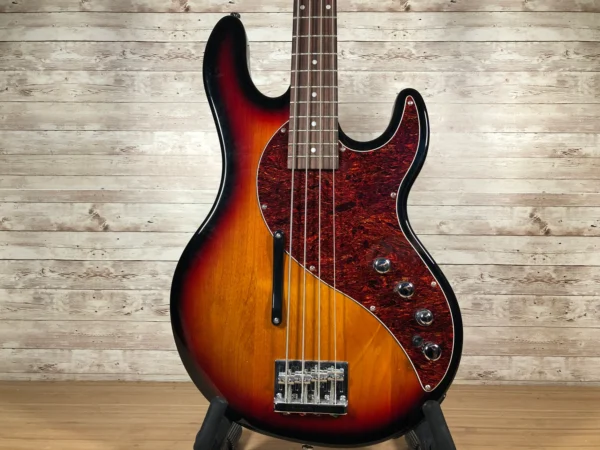 Line 6 Variax 700 Bass + XPS DI Used