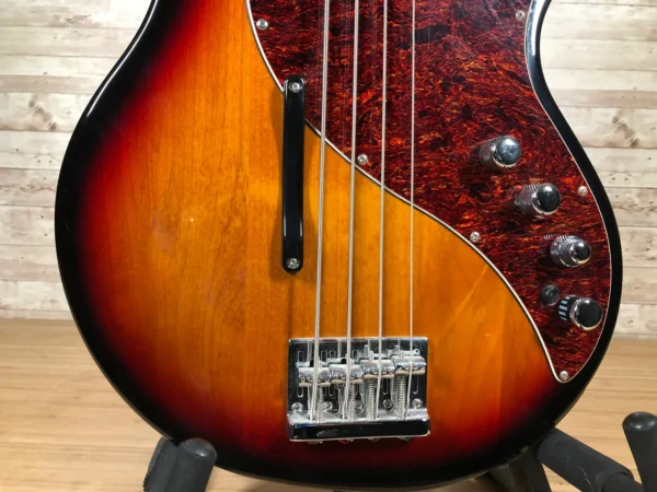 Line 6 Variax 700 Bass + XPS DI Used