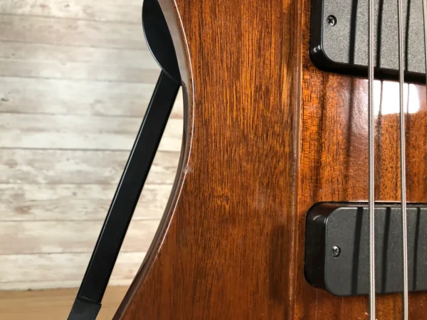 7Gibson Thunderbird Bass Walnut Used Gibson Thunderbird Bass Walnut Used