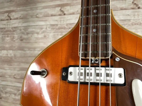 Eko 995 Violin Bass 1960s 6 Eko 995 Violin Bass 1960s