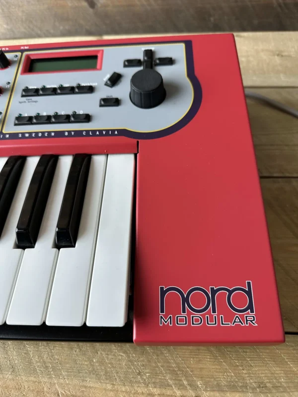 Nord Modular 25-Key Virtual Synthesizer 1997 - 2003 - Red