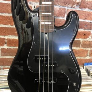 Fender Artist Series Duff McKagan Deluxe Precision Bass
